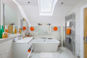 Photo 19- click for photo gallery